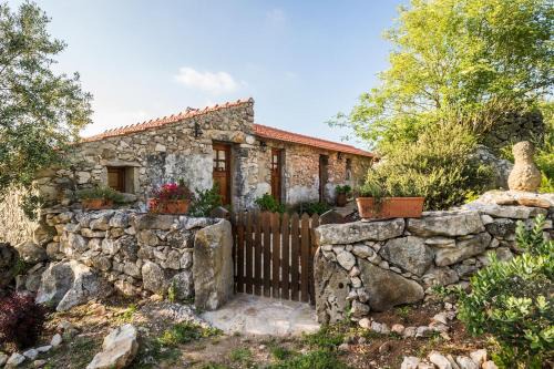 Alqueidao da Serra Haus | Roman Road House