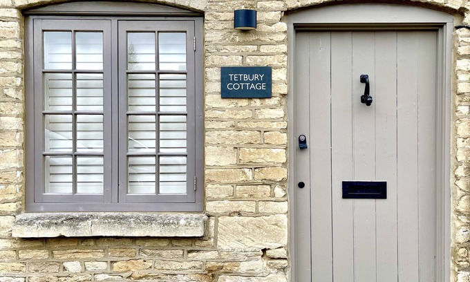 Tetbury Hütte | Romantic Cottage for Two in the Heart of Historic Tetbury