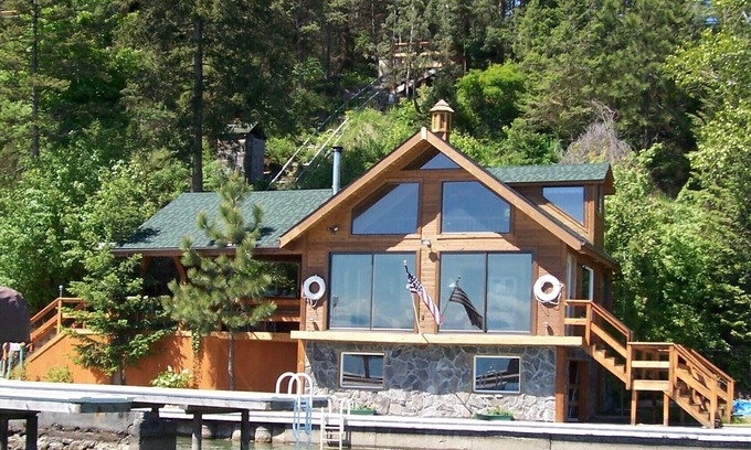 Somers Kabine | Romantisches Somers Bay Bootshaus mit Dock