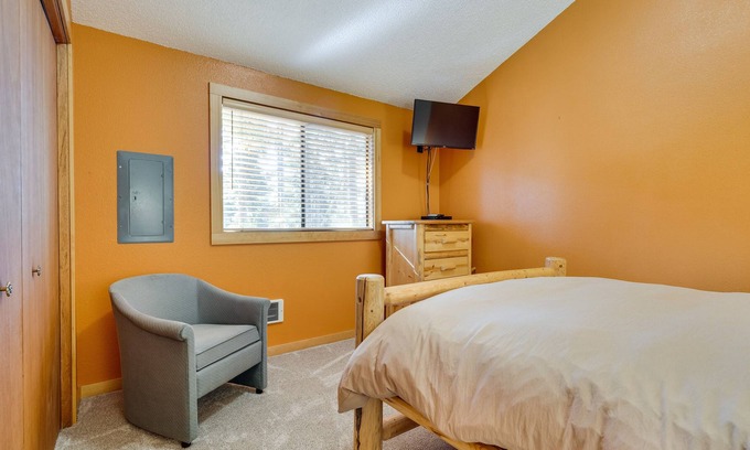 Roslyn Ridge Kabine | Ronald Cabin w/ Private Deck: Near Cle Elum Lake!