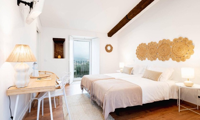 Fortios Wohnung | Room '2' with Shared Pool