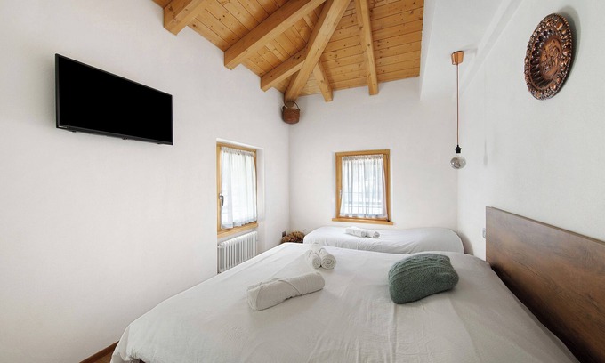 Pieve di Cadore Wohnung | Zimmer '3- Nene Lidia' mit gemeinsamer Terrasse, privatem Garten und WLAN