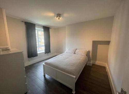 Tea Green Haus | Room 4 minutes from Luton Airport