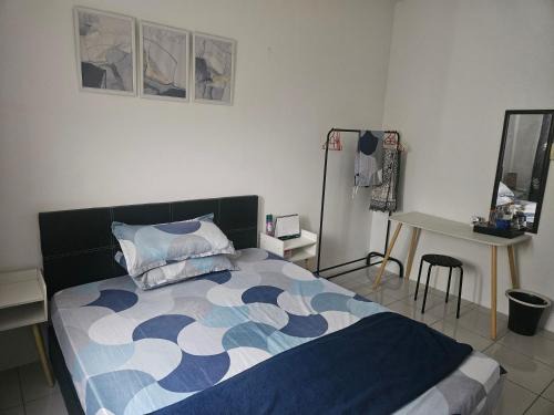 Papar Haus | Room at Puncak Gloxinia Condominium by ALD2401