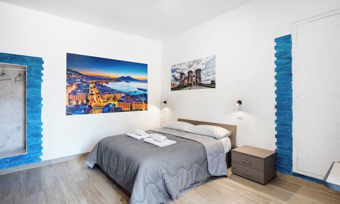 Piazza-Tralia-Pendolo Wohnung | Zimmer 'Camera Amalfi Con Vista Montagna' mit Bergblick, Wi-Fi und Klimaanlage