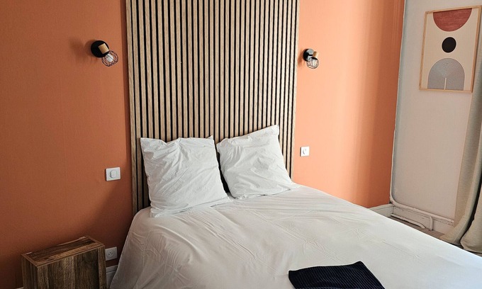 Salies-du-Salat Wohnung | Room 'Double Room' with Shared Terrace, Wi-Fi and Air Conditioning