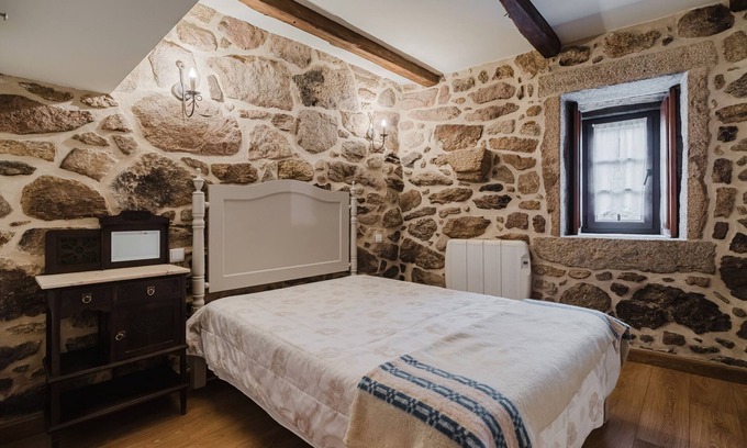 Montalegre Wohnung | Zimmer 'Duplo - 1' mit gemeinsamer Terrasse und Wi-Fi