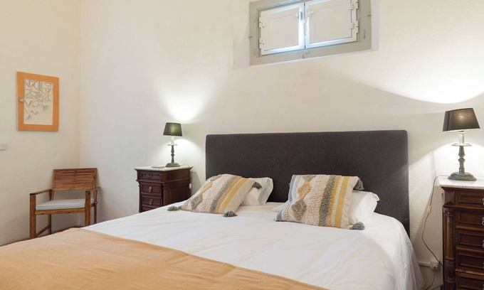 Cabeco de Vide Wohnung | Zimmer 'Quarto Duplo Com Casa De Banho Privativa 5' mit Gemeinschaftspool, Wi-Fi und Klimaanlage