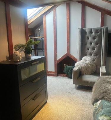 Manchester Haus | Room to rent for Oasis