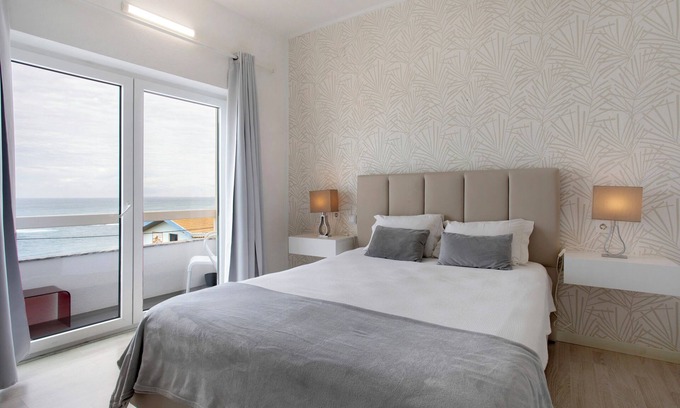 Ribamar Wohnung | Zimmer 'Vista Mar 2' mit Balkon und Wi-Fi