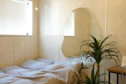 Fuchu Wohnung | ROOMs 002 カフェ併設 綺麗なワンルーム 分倍河原駅から徒歩3分