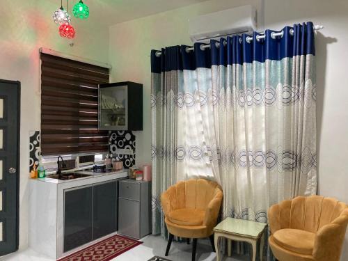 Kampung Balai Besar Haus | Roomstay Darul Bestari Cemerlang