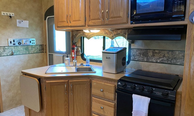 Combs Haus | Roomy 3 Bed RV- Near the White River, Fishing, Trails and Hunting