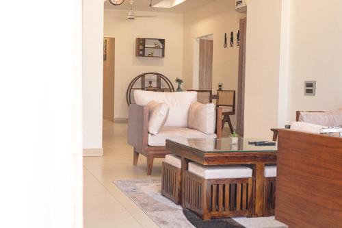 Rishikesh Wohnung | RootHouse by The Big Bear