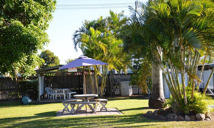 West Mackay Hotel | Rover Holiday Units