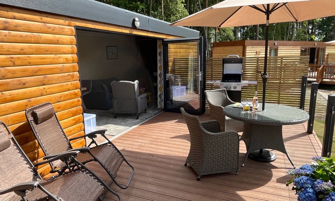 Storwood Kabine | Rowan Boutique Lodge for couples with a dog