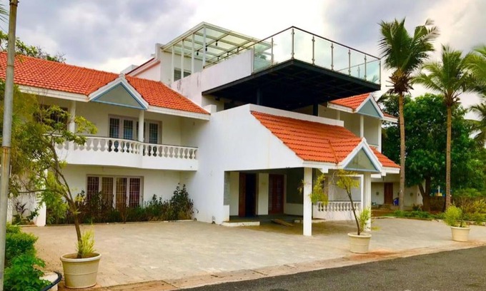 Vadanemelli Wohnung | Royal Experiences Icon Beach House, ECR Sea Side Villa