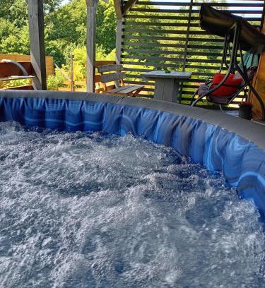 Jacnia Haus | Roztocze, Domek Na Leśnym Wzgórzu nr2,Krasnobród,Zamość, Zwierzyniec, jacuzzi