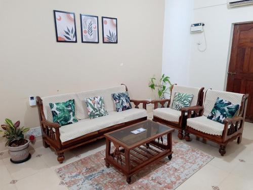Gauravaddo Wohnung | RR Haus Calangute 2BHK Apartment Near Hyatt