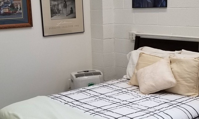 Logan Wohnung | RubyZ Studio in Downtown Logan