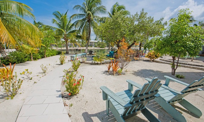 Rum Point Eigentumswohnung | Rum Sands-A Charming Luxury Cottage Nur wenige Schritte von Rum Point