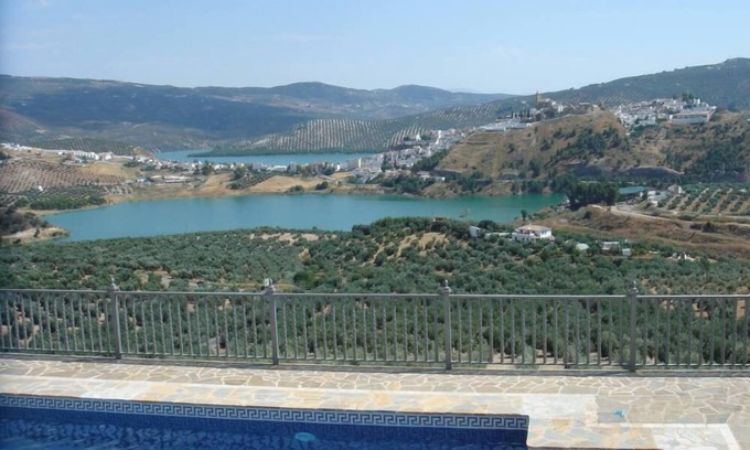 Iznajar Haus | Ländliche Unterkunft El Mirador / Ländliche Unterkunft in Iznájar / 8 Personen