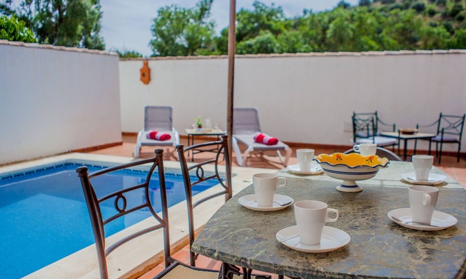 Riofrio Hütte | LÄNDLICHE VILLA IN RIOFRIO MIT AUSGEZEICHNETER LAGE (Andalusien)