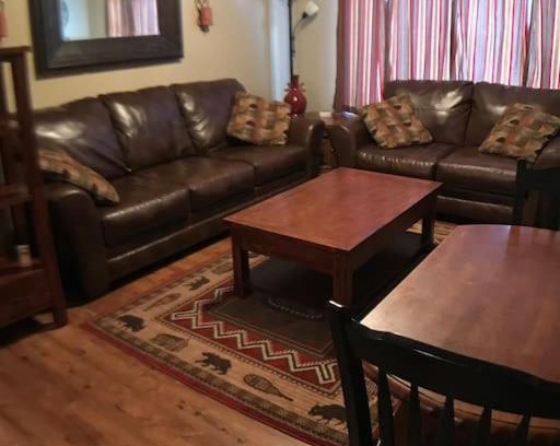 Big Sky Wohnung | Rustic 2 BR Mountain View-walk to resort