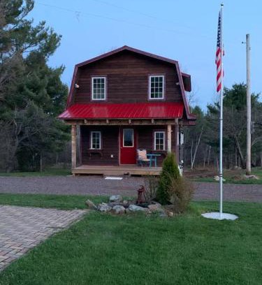 National Mine Skihütte | Rustic 2B Cabin w/Sauna on Farm, Free WiFi/Parking