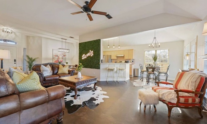 Shirewood Wohnung | Rustic Aggie ~ Stunning Decor & Inviting Atmosphere!