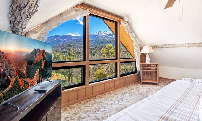 Ridgway Haus | Rustic Cabin - Great Views - 4 miles from Downtown Ouray