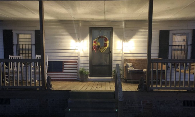 Toombs County Haus | Rustic Farmhouse at Chandler Lodge