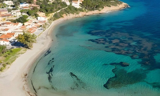 Maladroscia Haus | Rustic house in front of the beach in Maladroxia