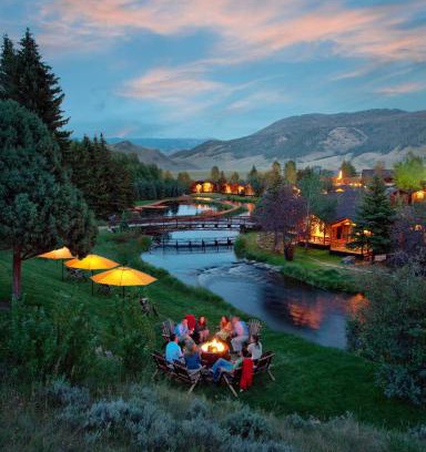 Jackson Hole Resort | Rustic Inn Creekside