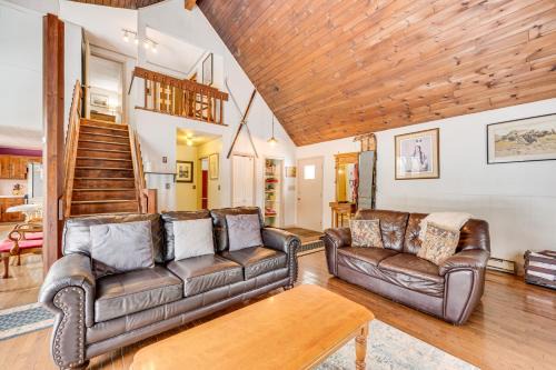 Intervale Haus | Rustic Intervale Hideaway with Deck and Wooded Views!