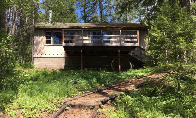 West Glacier Kabine | Rustikale Lakeside Cabin - 3 Meilen vom Glacier Park - bekommen eigenen Strand & Dock!