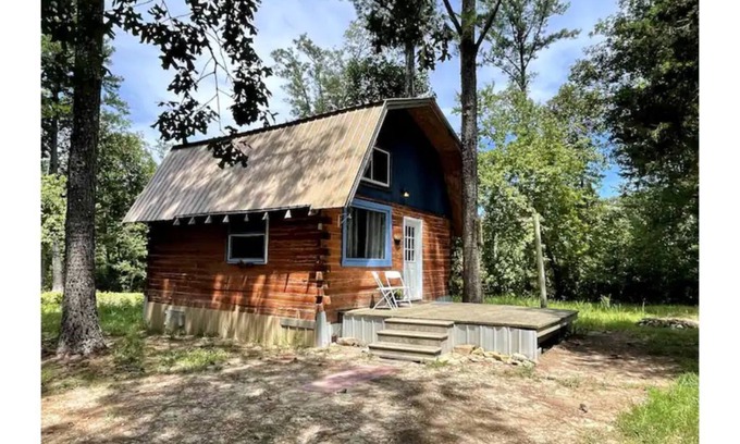 Summertown Kabine | Rustic Log Cabin at End-of-the-Road, on 100 acres