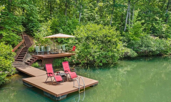 Kabletown Kabine | Rustic Log Cabin with Private Dock on the Lake!