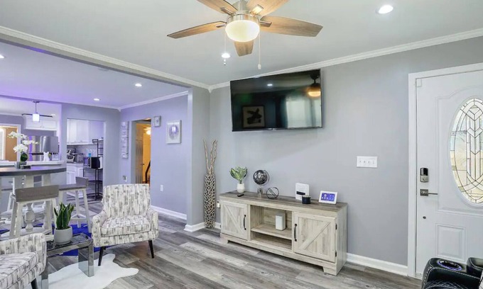 Jackson Bed & Breakfast | Rustic Modern Home w/ Luxurious Gazebo