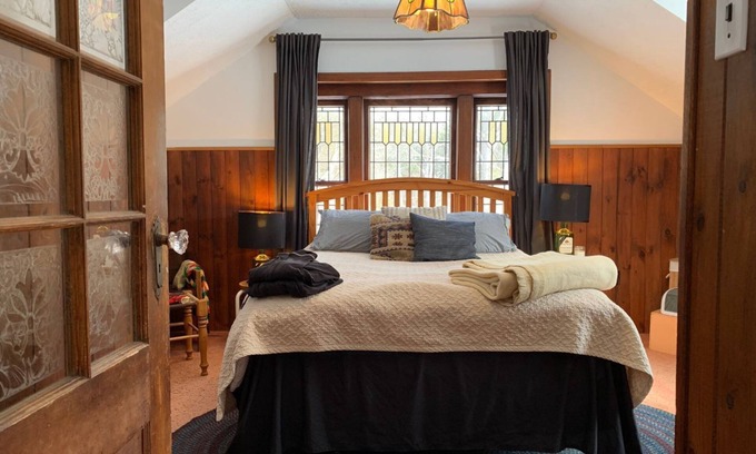 Tweed Kabine | Rustic one of a kind log cabin on private 50 acres