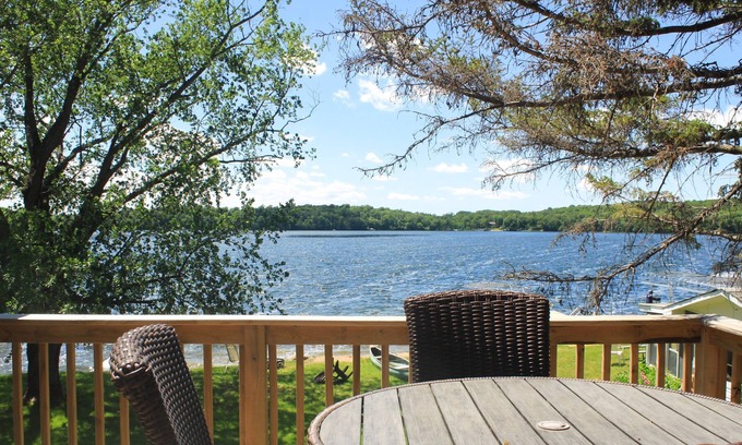 Pelican Rapids Haus | Rustic Pines on Franklin