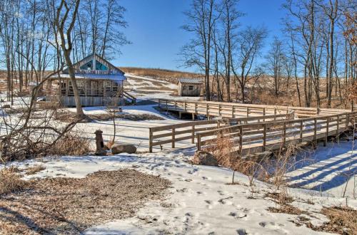 Putnam County Haus | Rustic Powersville Cabin Secluded Countryside!
