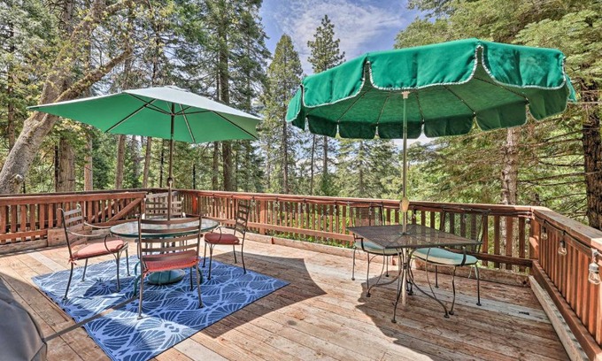 Arnold Haus | Rustic Retreat - Hideout with Community Perks