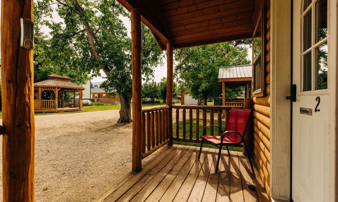 Dayton Kabine | Rustic Ridge Cabins, Charming Retreat (3 Options!)