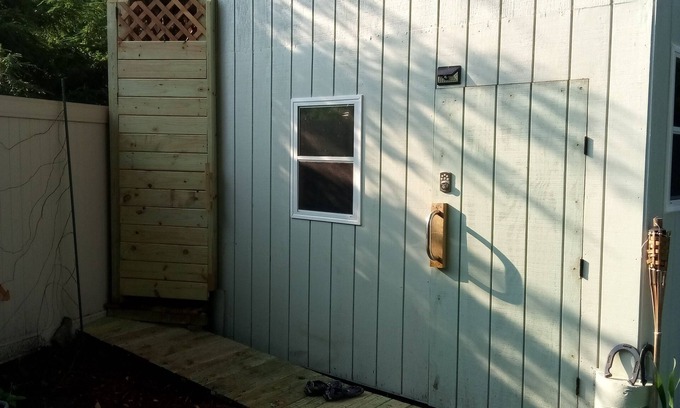 Kenosha Haus | Zip-Linie rustikales Baumhaus oder Camping Opp Strand 1 Block entfernt