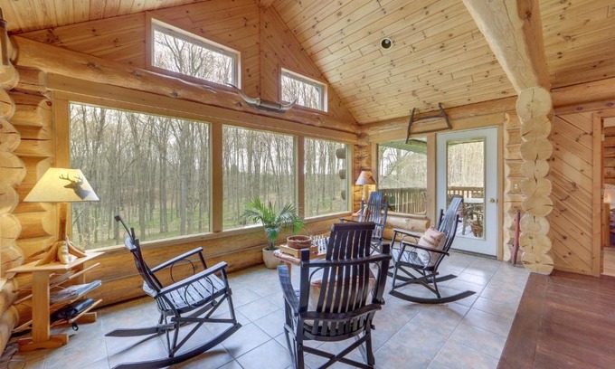 Tustin Haus | Rustic Tustin Cabin on 7 Acres with Fire Pit and Porch