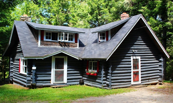 Dennysville Hütte | Haustierfreundlich Vollständig ausgerüstete Hütte mit Blick auf das Wasser in Downeast Maine, 7 Schlafplätze