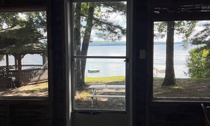 Herron Haus | Rustic View Cabin sits on a 2.5 acres on beautiful Hubbard Lake.