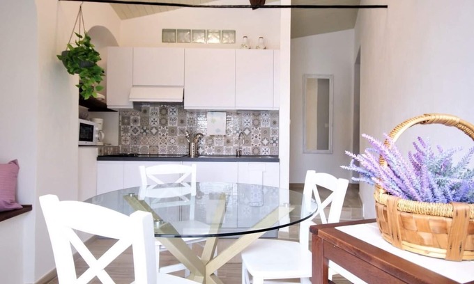 Dolcedo Wohnung | Rustikal Wohnung mit A/C und Terrasse | Ap03