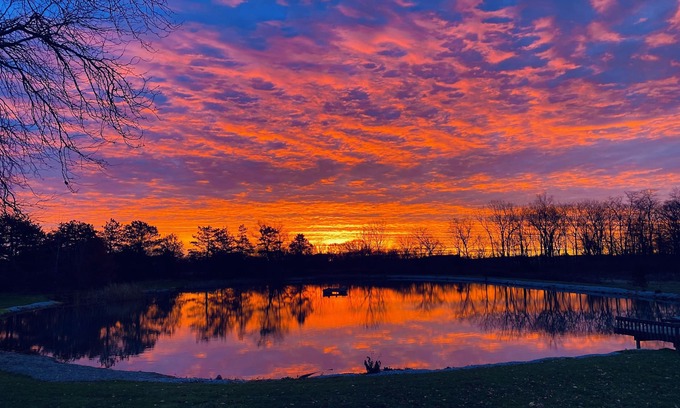Lemoyne Haus | Rusty’s Loft w/pond views! 70 plus positive reviews!